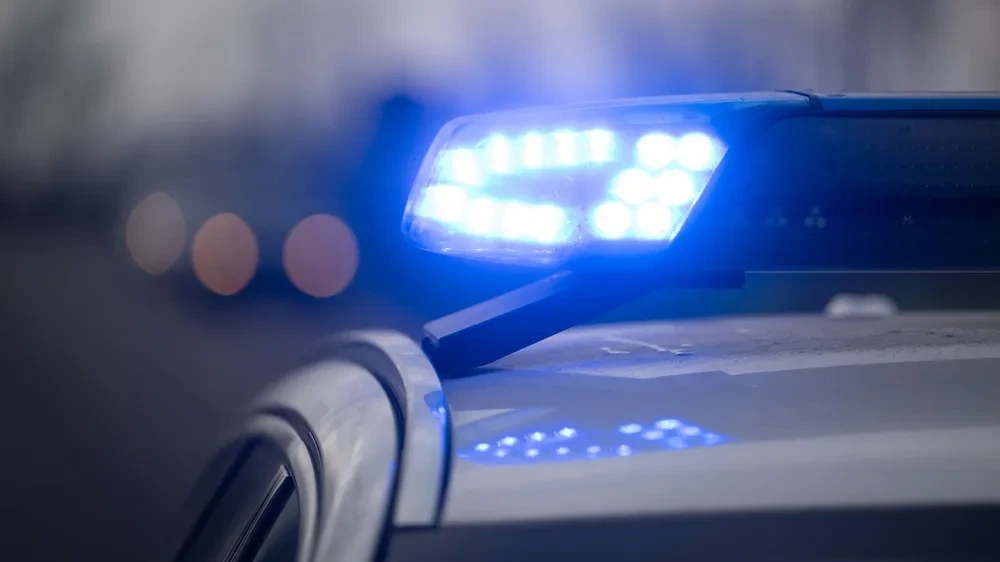 Auto fährt in Leipzig in Menschengruppe – mehrere Verletzte