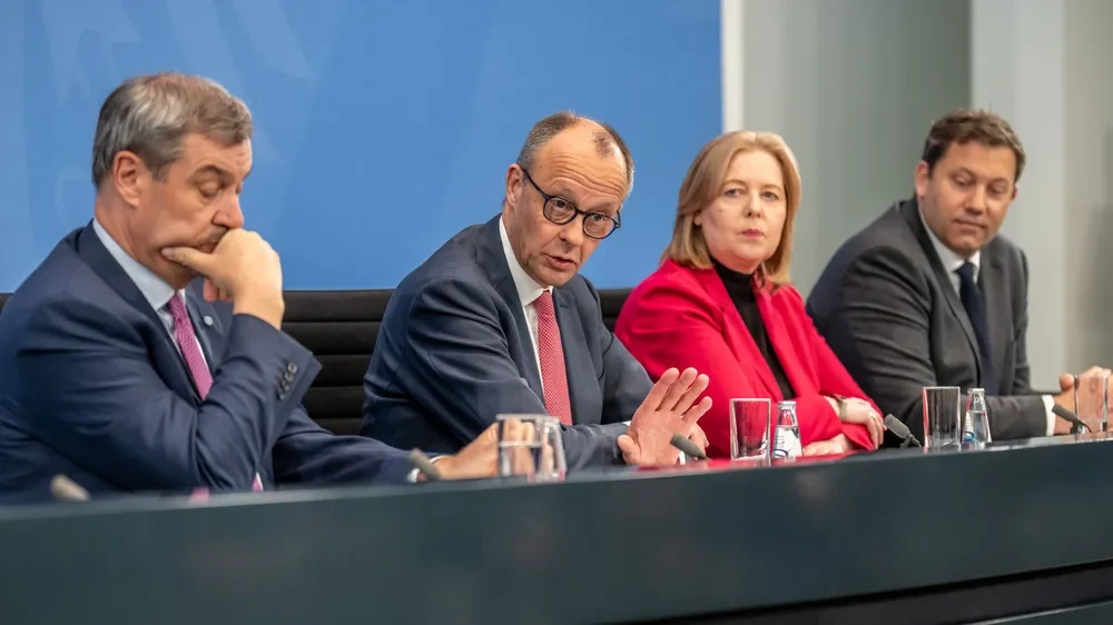 Koalition will Mineralölsteuer zwei Monate lang senken
