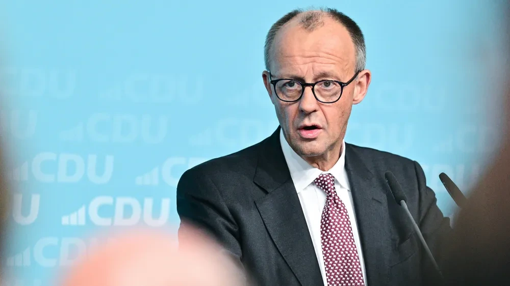 Merz befürwortet Social-Media-Verbot für Minderjährige