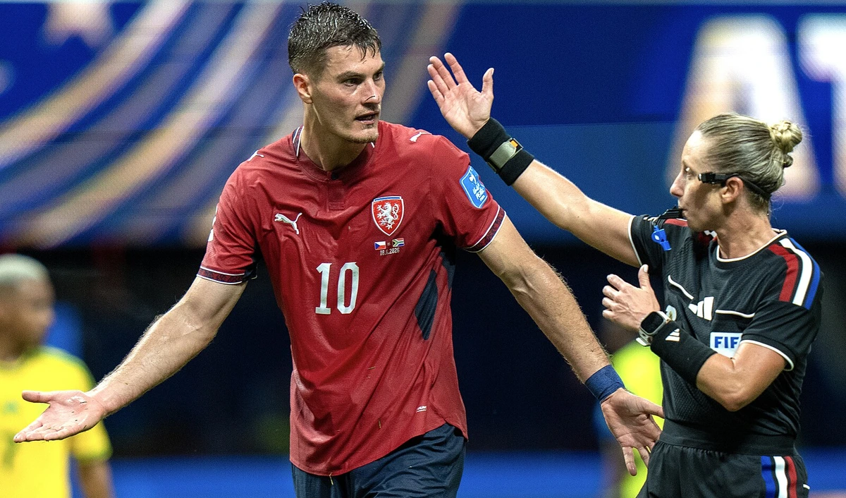 Fotbal, football, soccer, nebo kopaná? Chléb a hry s eurem