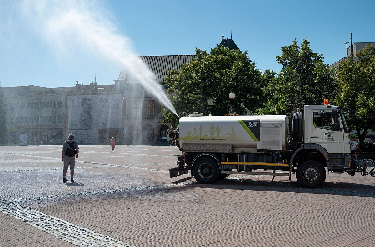 Když hrozí čtyřicítka. Přináší vlnu veder změna klimatu, nebo spíš souhra okolností?