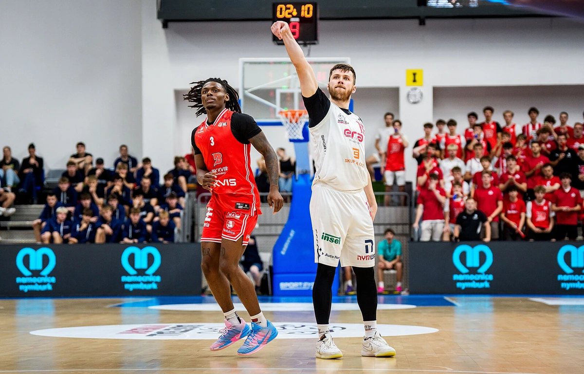 Nymburk slaví titul! Pardubice senzaci nedotáhly, v Game 7 vládl favorit