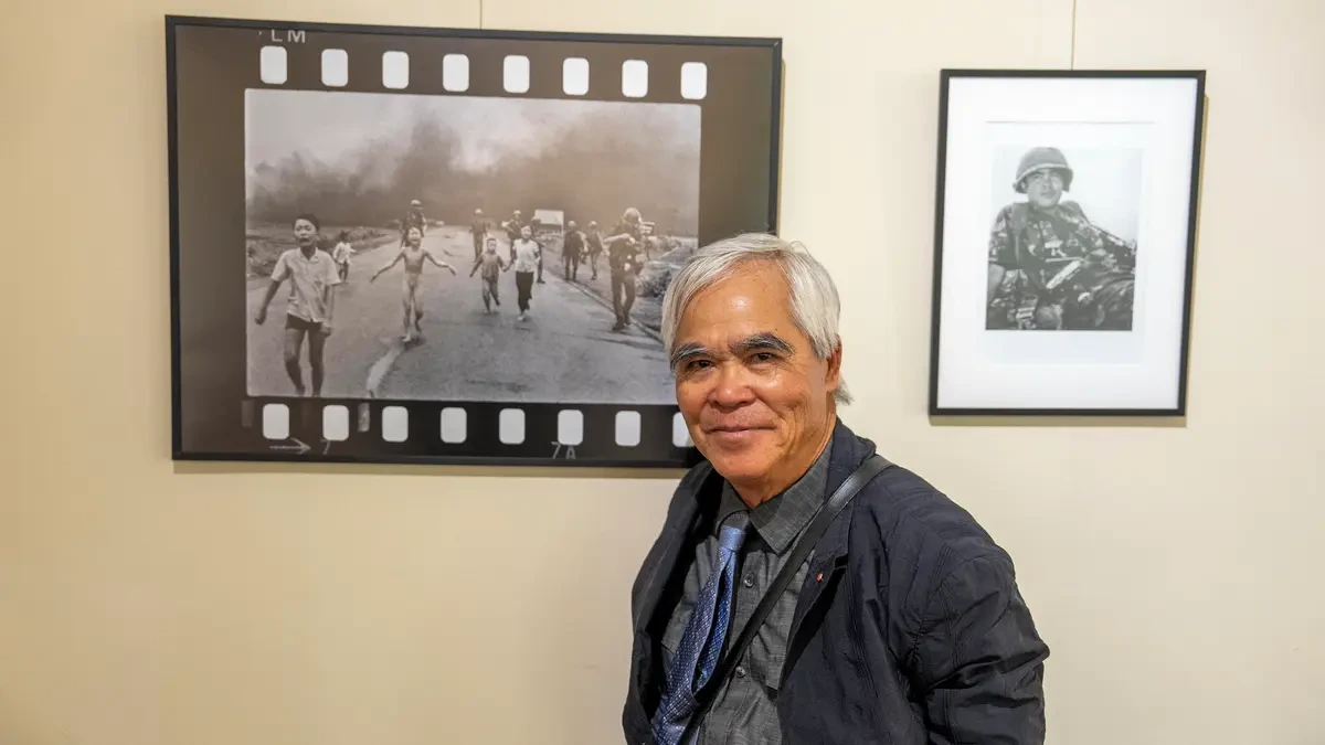 Nick Ut vystavuje v Praze. Je autorem nejslavnější válečné fotografie