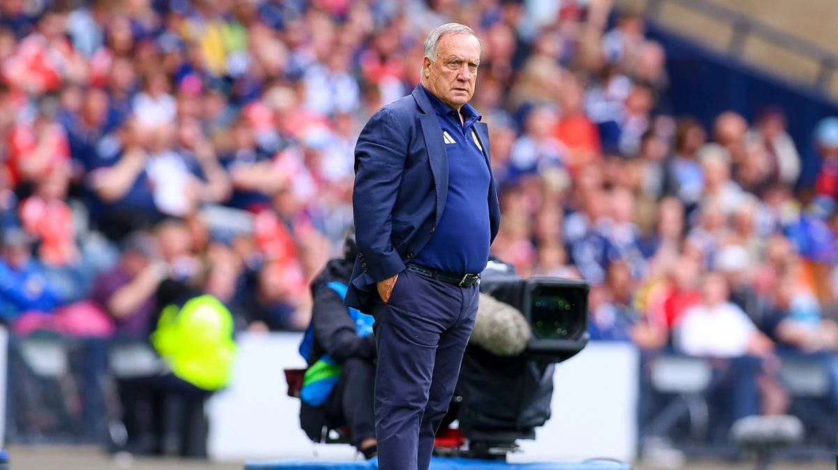 Dick Advocaat wil met goed gevoel afreizen naar WK voetbal: ’Het wordt tijd dat we weer een keertje winnen’