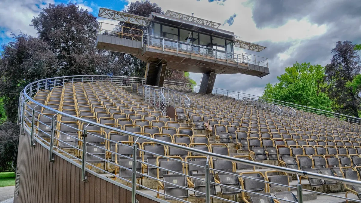 Otáčivé hlediště zůstane do roku 2029 v krumlovské zámecké zahradě