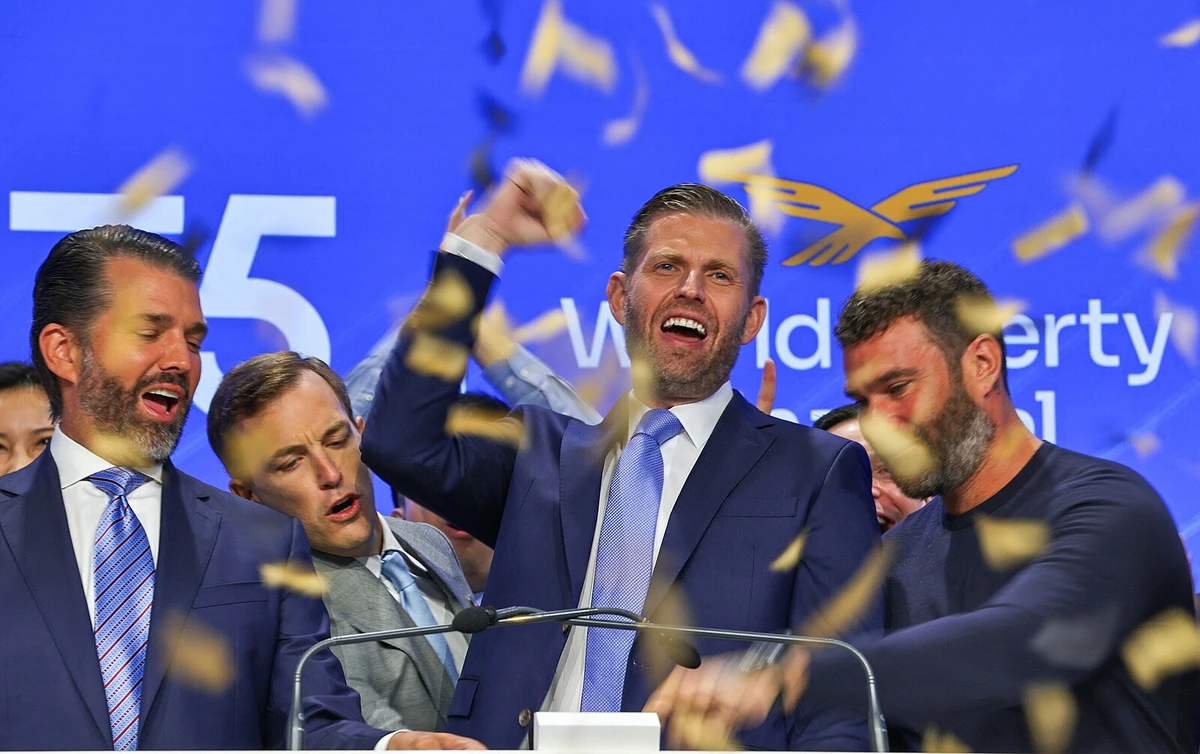 Trumpova rodina vydělala na kryptu půl miliardy dolarů. Ostatní o peníze přišli