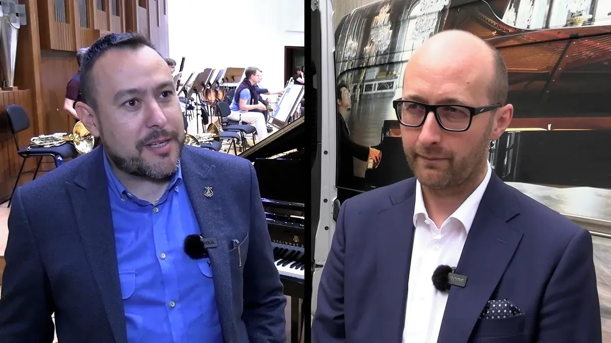 Ferrari mezi klavíry. Pardubická filharmonie získala křídlo Steinway za šest milionů korun - Novinky