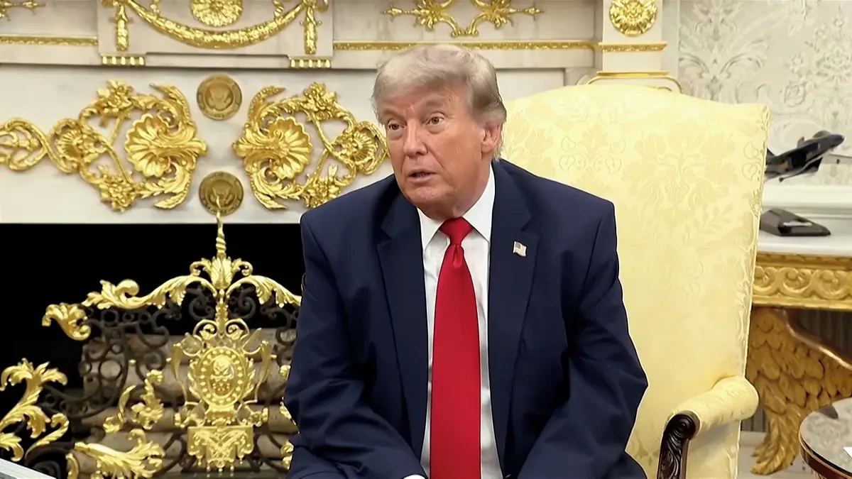Zelenskyj je odvážný, vede si dobře, prohlásil Trump  - Novinky
