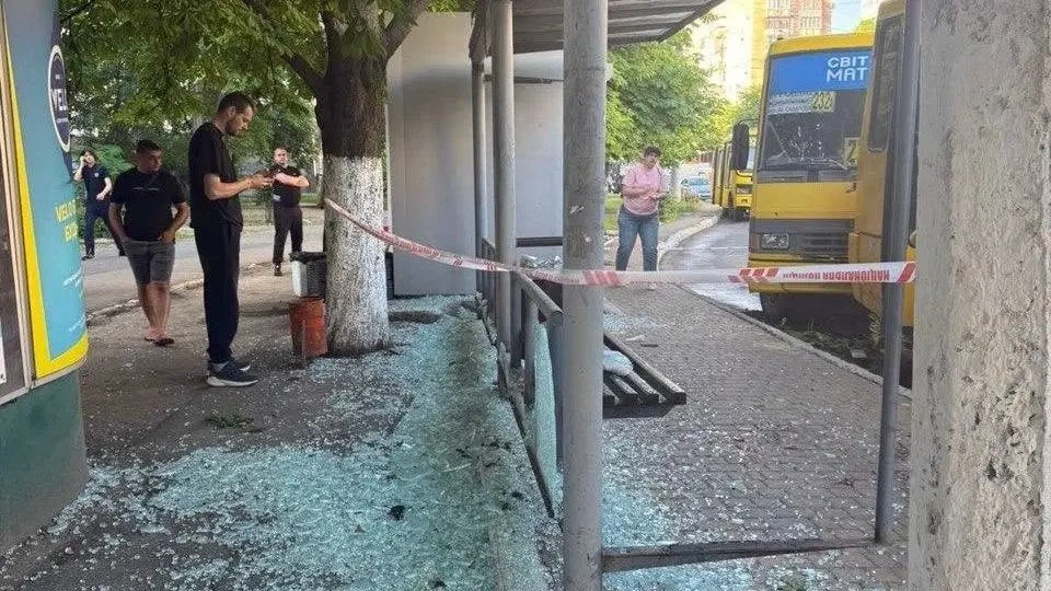 Rusové znovu zaútočili na autobusovou zastávku, tentokrát v Oděse - Novinky