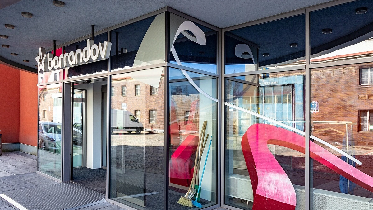 Firma Barrandov Televizní studio ukončila činnost, TV Barrandov funguje dál