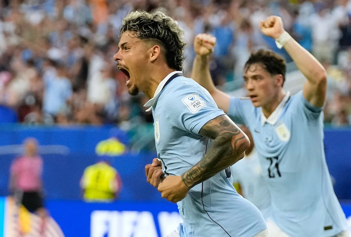 Saúdská Arábie - Uruguay 1:1, drtivý finiš Jihoameričanů nestačil, zaskvěl se gólman
