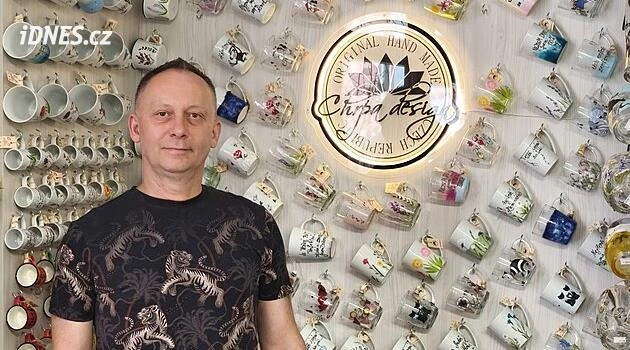 Dávají práci lidem s handicapem. A jejich dárky míří do světa