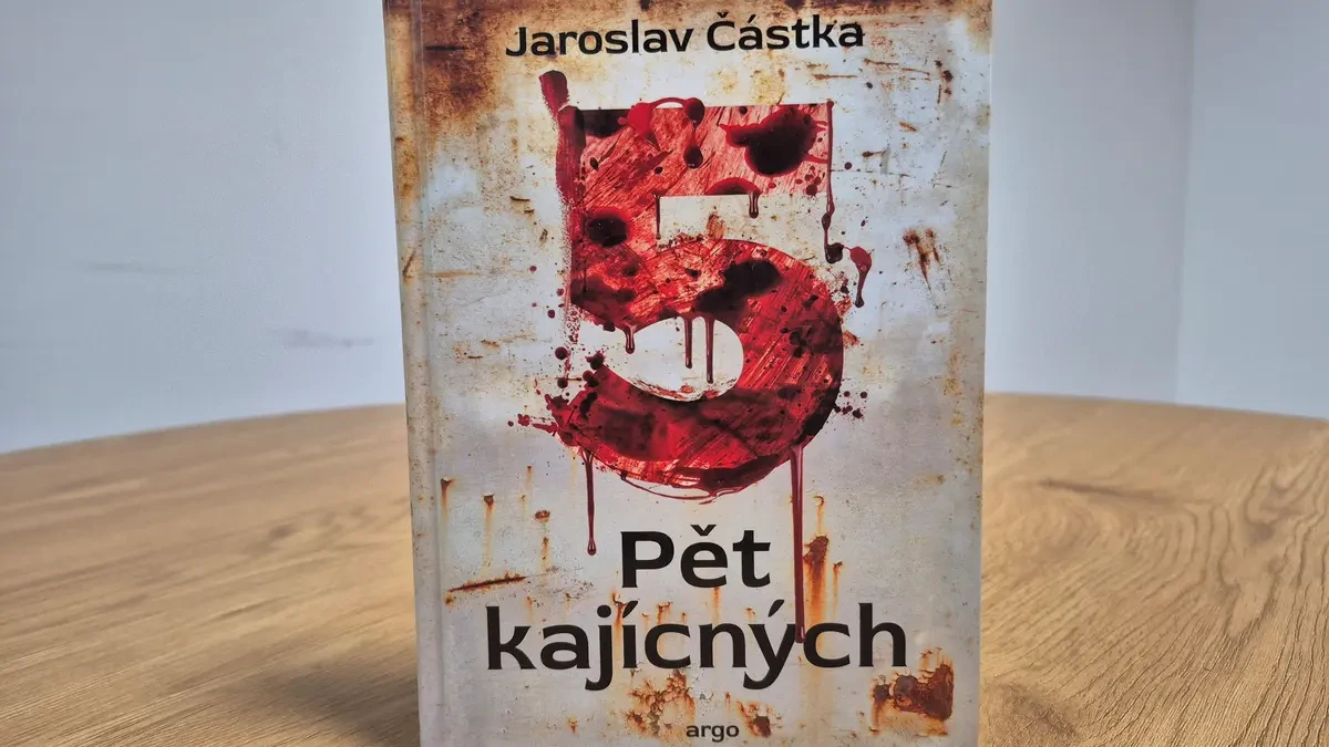 RECENZE: V Částkově detektivce někdy bolí rány, jindy vtípky