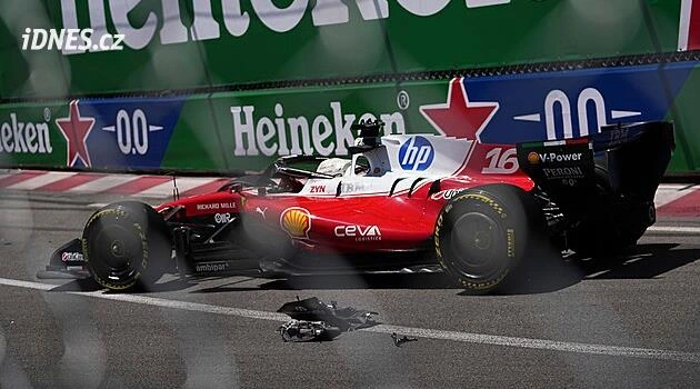 První Leclerc, druhý Hamilton. Úvodní trénink v Monaku ovládli piloti Ferrari