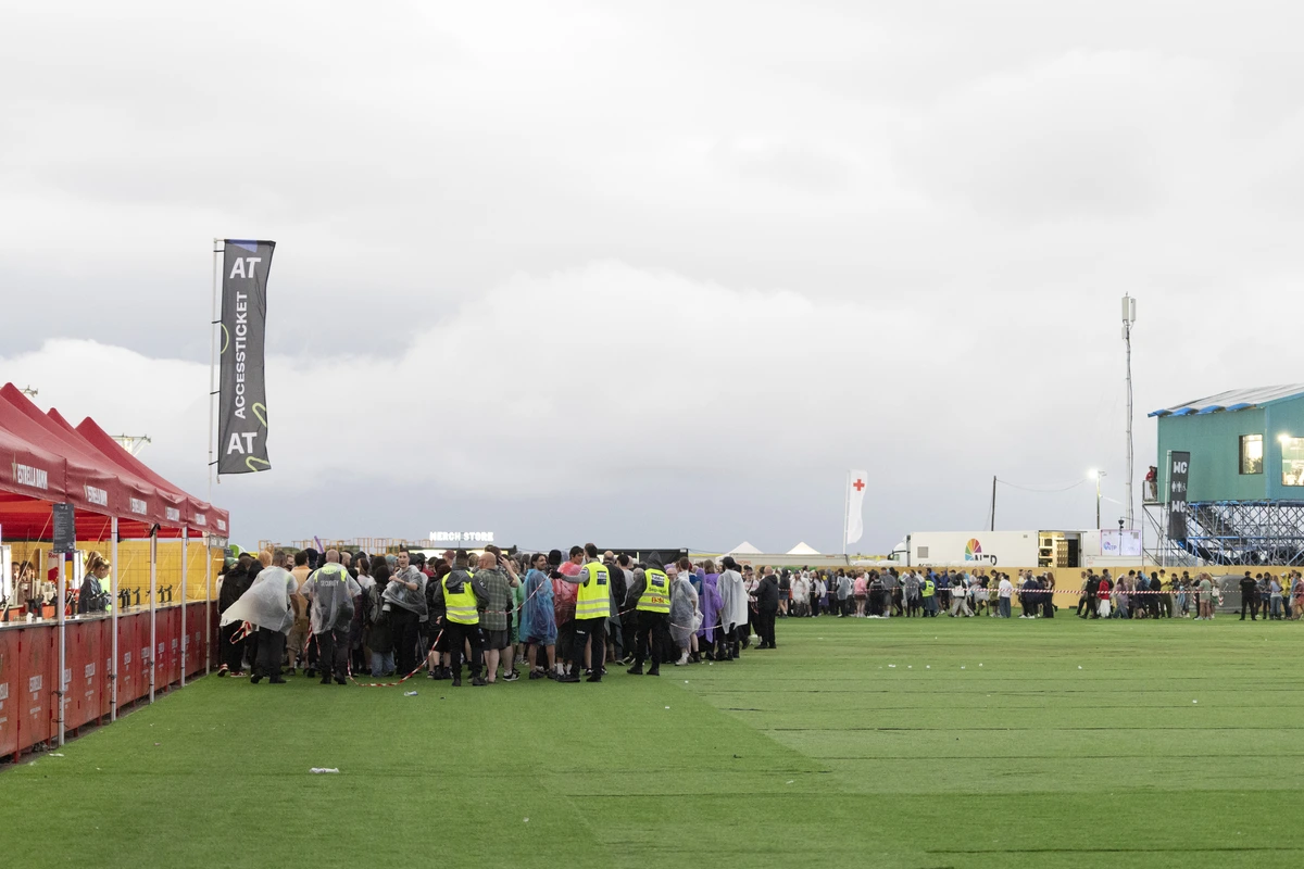 Primavera Sound suspende varios conciertos por una fuerte tormenta de lluvia y viento
