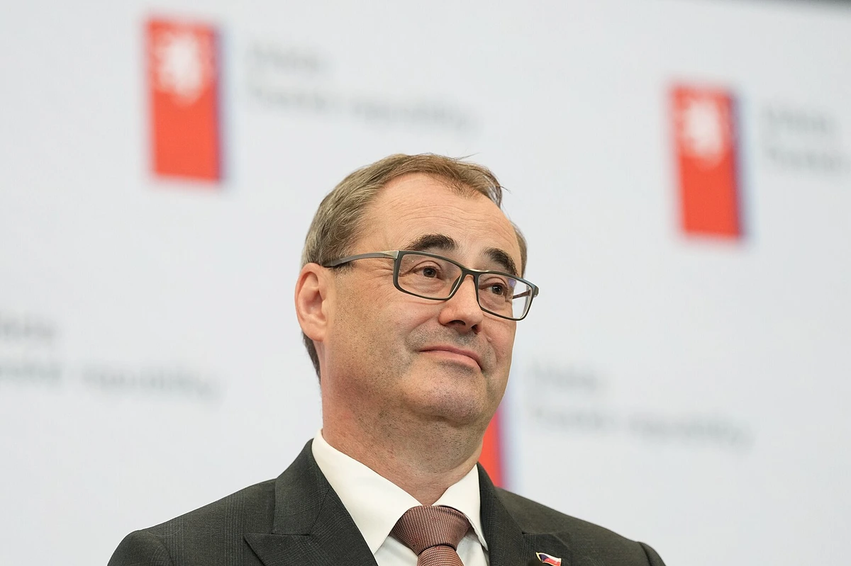 Ministr nestačí, sportovní prostředí chce i ministerstvo. Zvýšila by se prý efektivita
