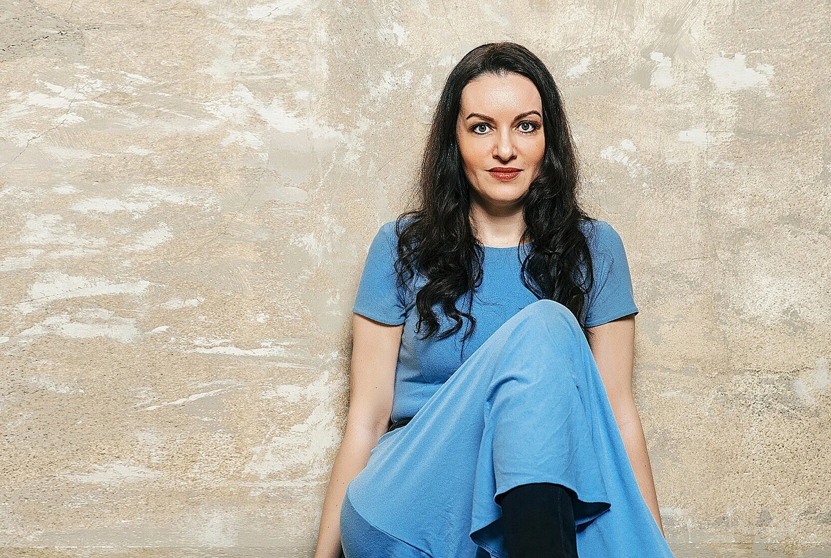 Pavla Horáková o růžových plátcích skvěle píše, ale také je maceruje, proslazuje, převáří a zapéká