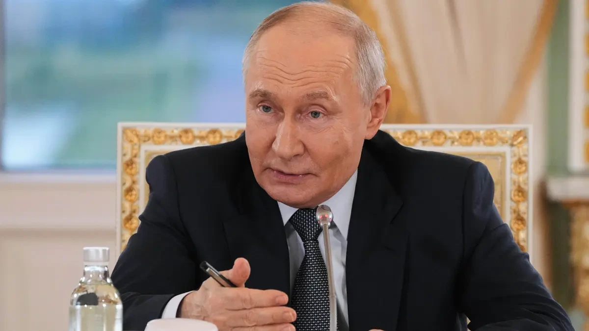 Putin vše sází na jednu kartu: téměř každý druhý rubl z rozpočtu jde na armádu - Novinky