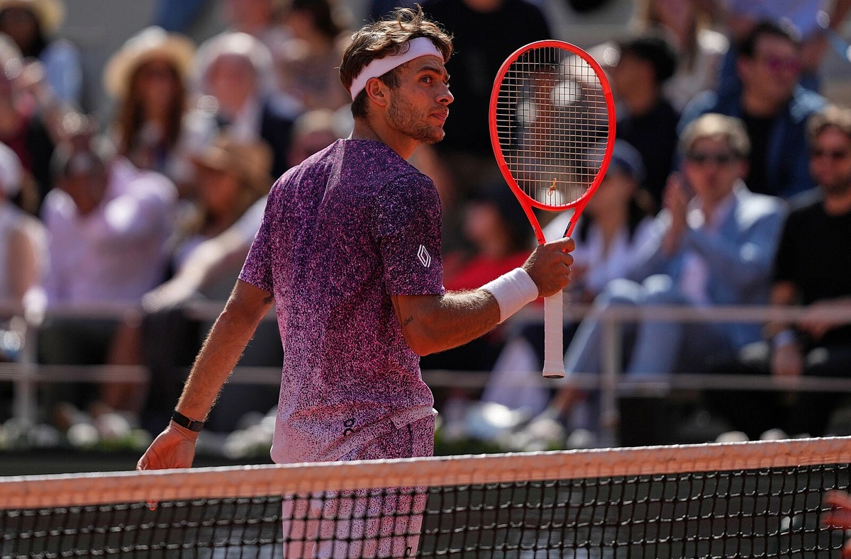 Roland Garros ONLINE: První set finále jasně pro Zvereva, druhý získává Cobolli