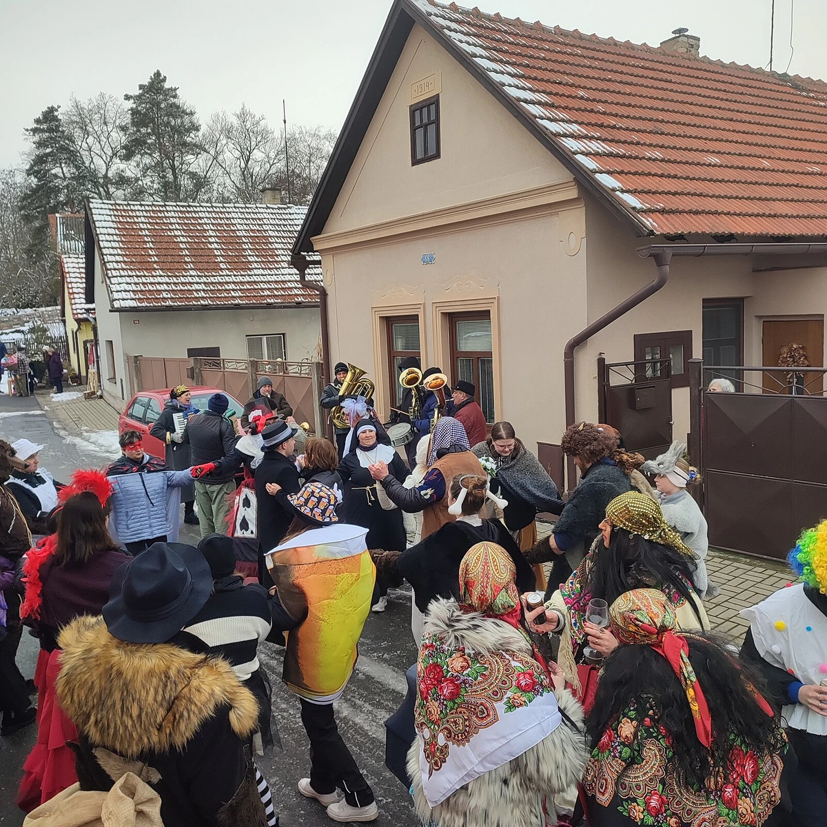 Proč českým vesničanům nehrozí „kodokushi“ aneb smrt v osamění
