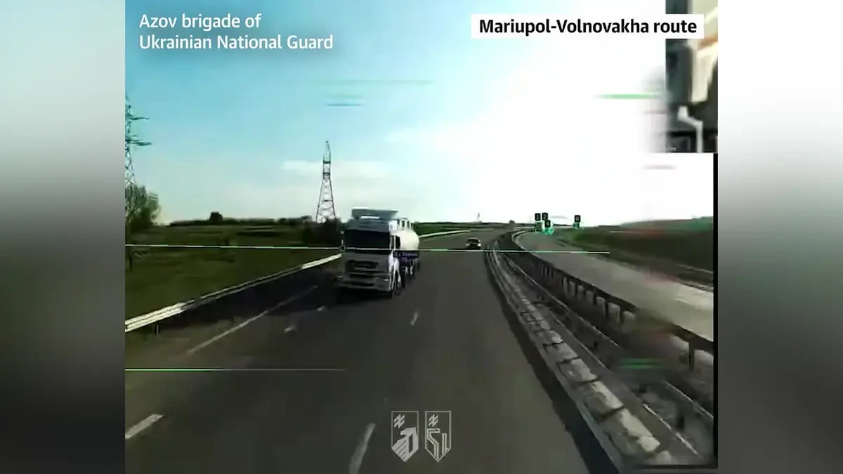 Dálnice smrti. Ukrajinci zaútočili na ruský konvoj 50 vozů s palivem a municí - Novinky