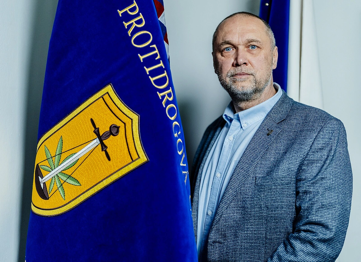 Drogy přece nejsou norma. Ředitel protidrogové centrály o tom, jak bojovat se závislostmi
