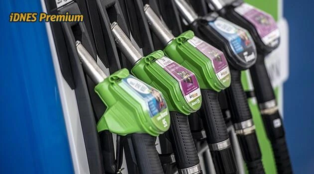 Autem na dovolenou. Za kolik natankujete v zemích Evropy? Letos lze ušetřit tisíce