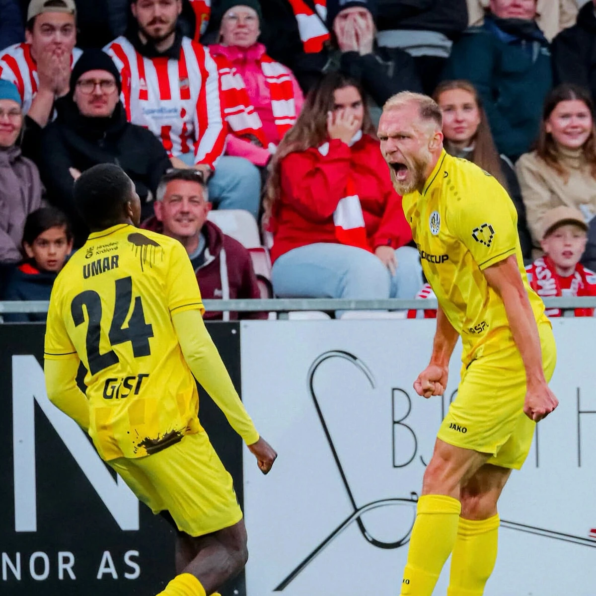 Tromsö - Hradec Kr. 0:1, skvělý výsledek. Zadražil chytil penaltu, rozhodl van Buren