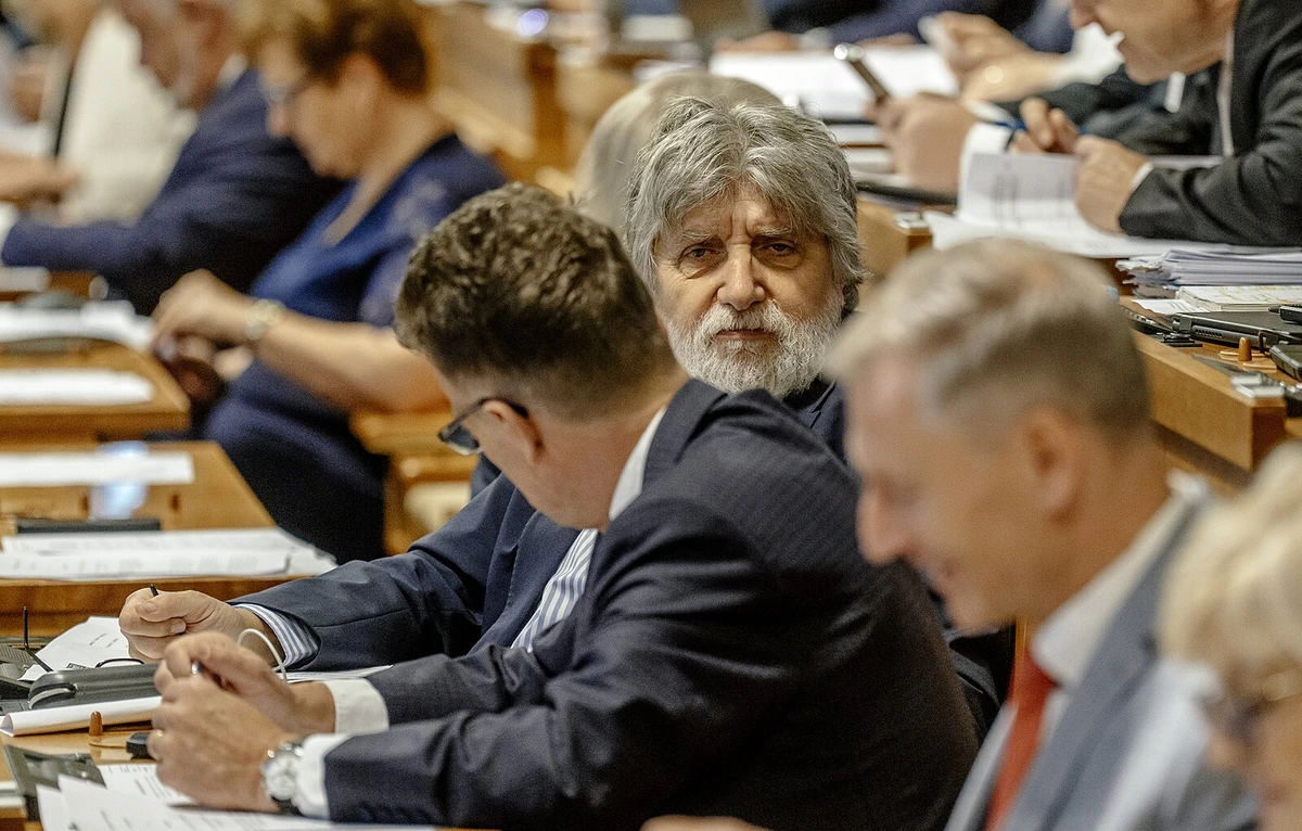 Senát zvyšuje rodičovský příspěvek. Chceme snížit dopady inflace, říká Juchelka