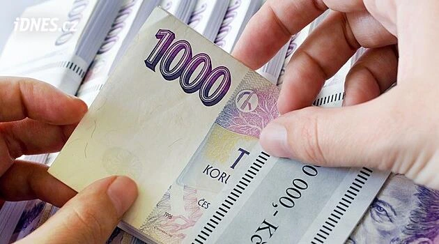 TOP spoření: Spořicí účty už lákají na 4 % a více. Termínované vklady zaostávají