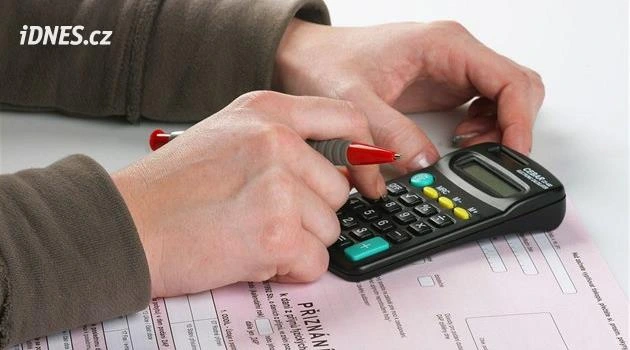 Tento měsíc ušetří velká část OSVČ pět tisíc korun. Musí dát pozor na trvalý příkaz