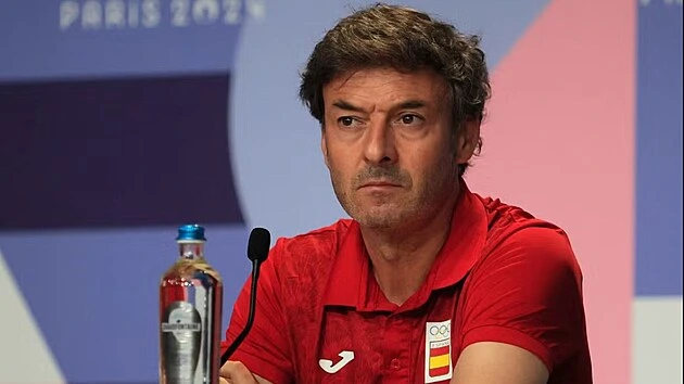 První zahraniční trenér? České fotbalisty by mohl vést Španěl Denia