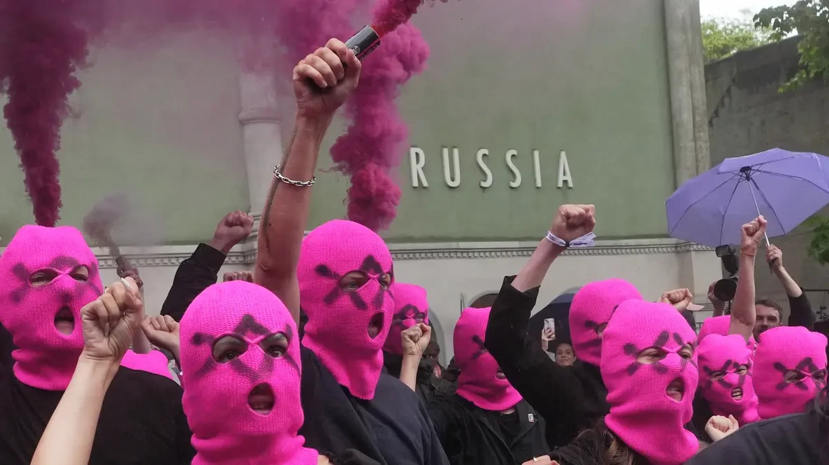 Kvůli účasti Ruska musí Benátské bienále vrátit dotaci dva miliony eur