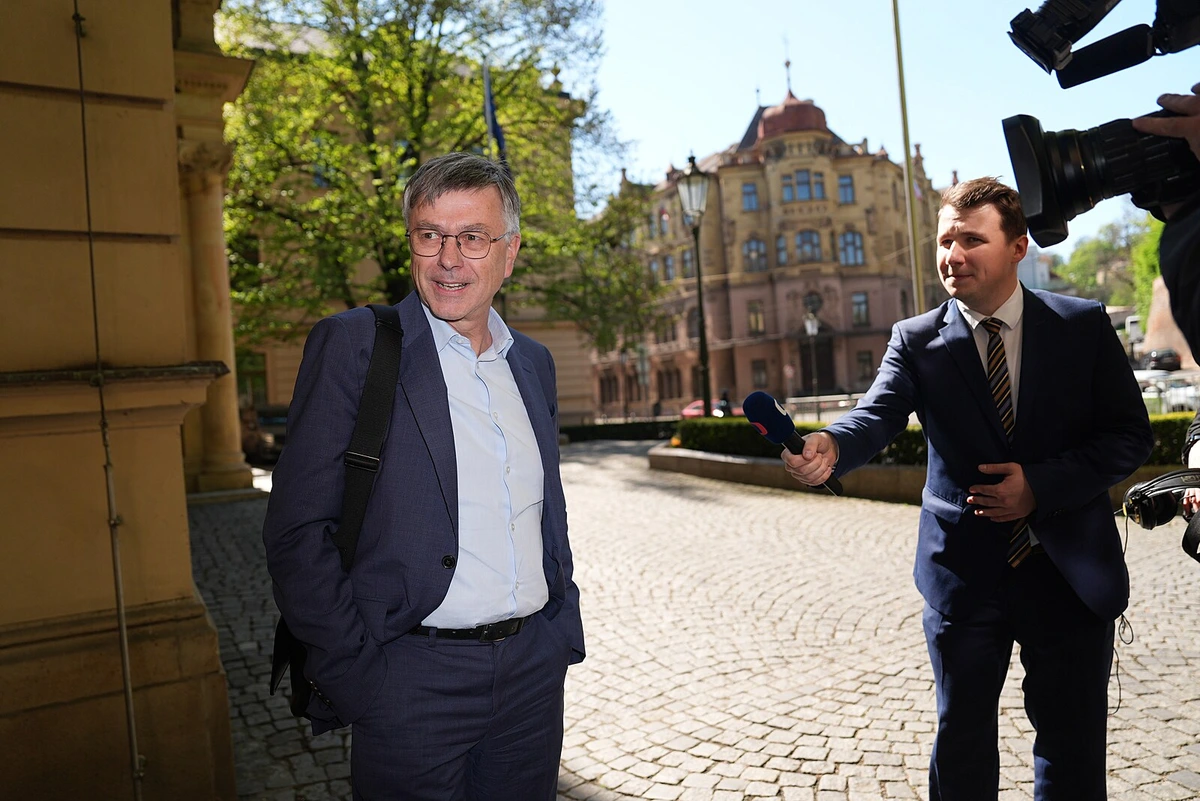 StarDance i Peče celá země zůstanou, řekl ke škrtům ředitel ČT Chudárek