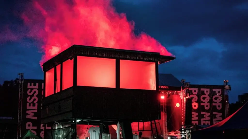 Festival Pop Messe na brněnském velodromu zve na Einstürzende Neubauten nebo Oklou   - Novinky