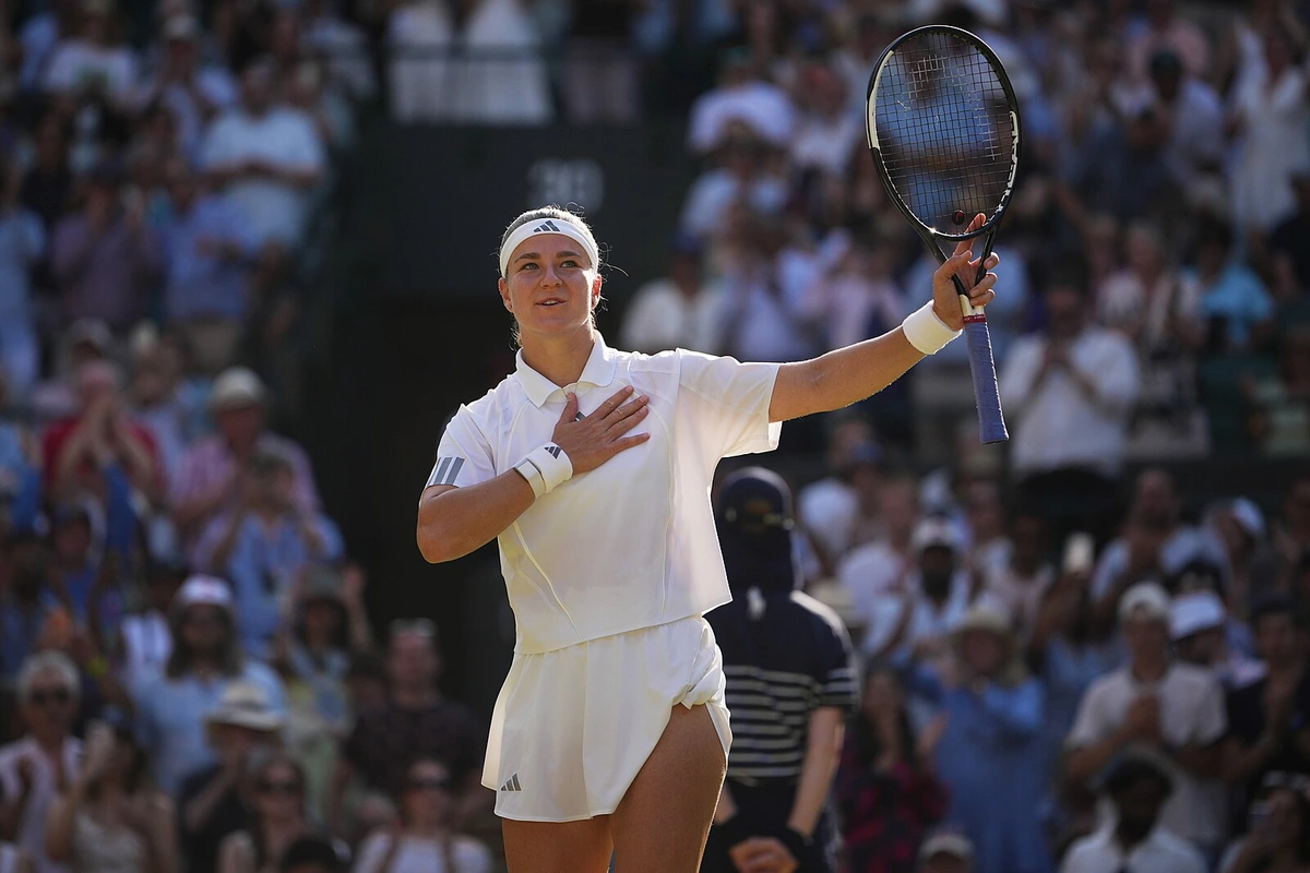 Paráda pro Muchovou! Porazila Ósakaovou a ve Wimbledonu si zahraje semifinále