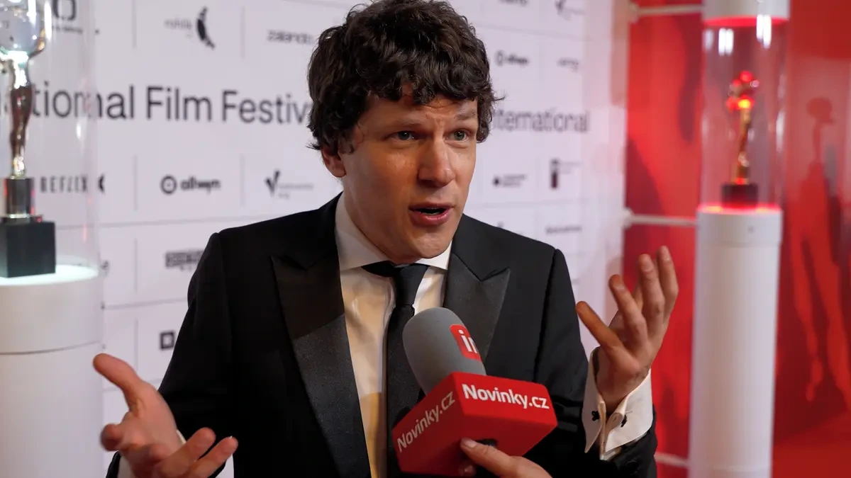 Jesse Eisenberg: Ve svých filmech nechci používat AI