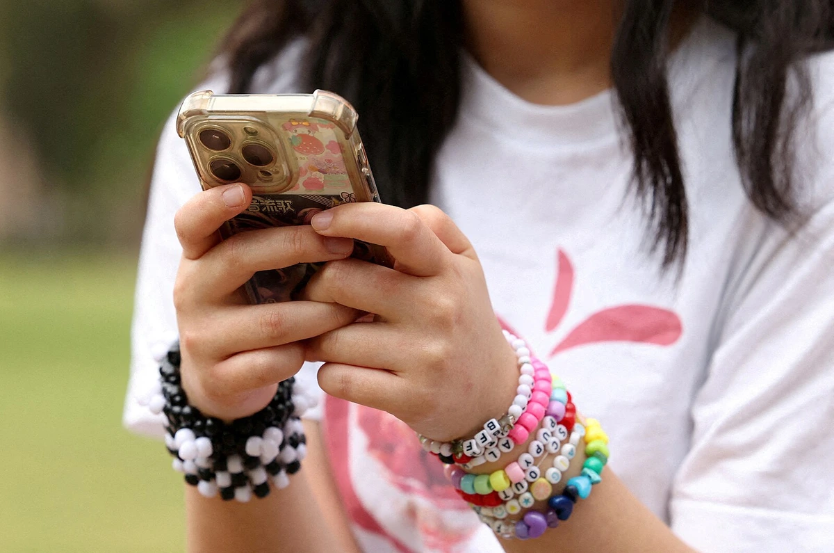 Zlý Babiš populisticky bojuje s mobily. Můžeme se samozřejmě tvářit, že problémem je jen on