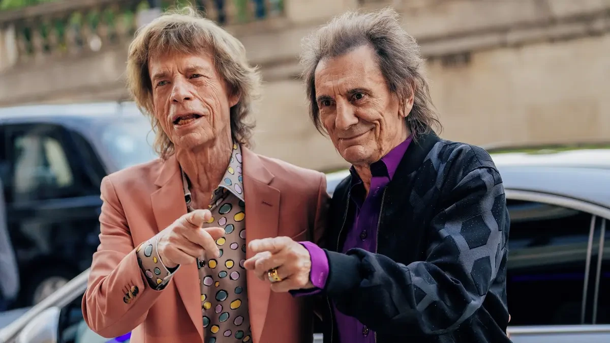 Rolling Stones pařili v Londýně. Vydání jejich desky oslavili i Sacha Baron Cohen či Glen Matlock - Novinky
