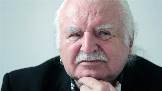 Vláda navrhla pro Milana Knížáka pohřeb se státními poctami, vdova souhlasí