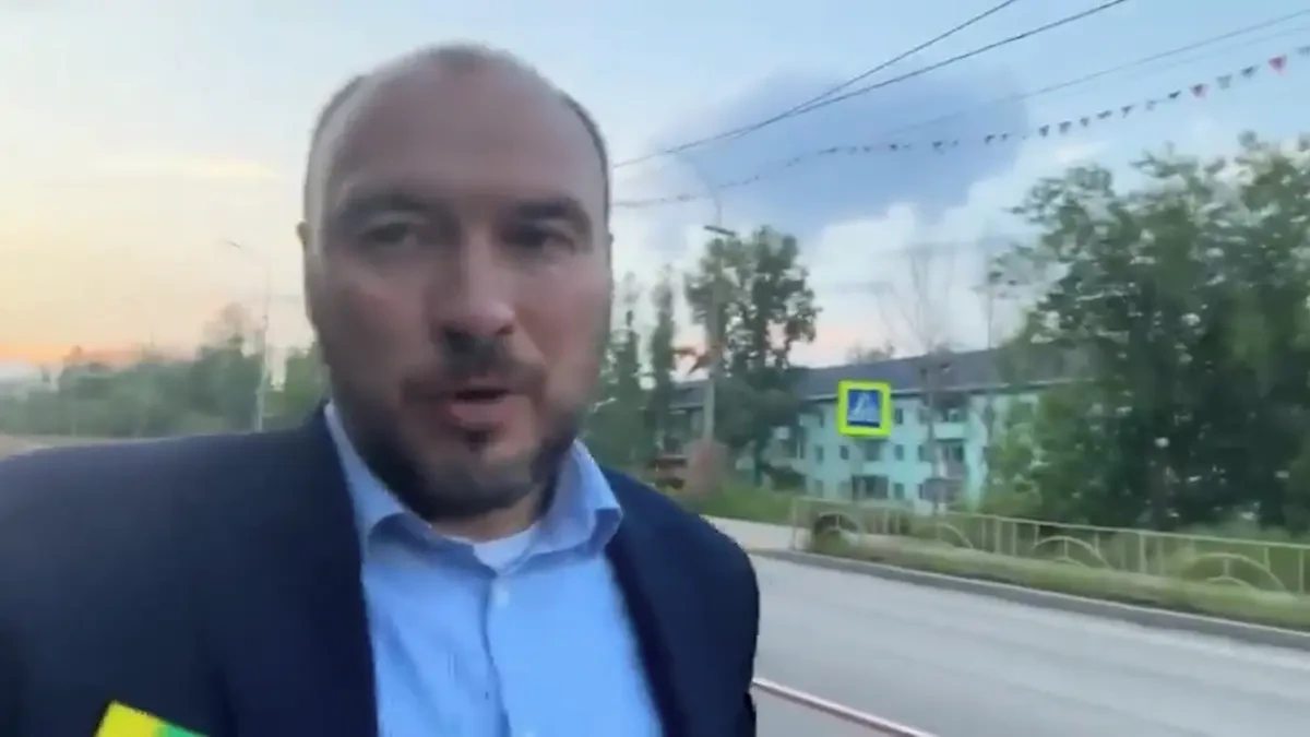 Choďte pěšky, ať nejsme týden bez benzínu, nabádá obyvatele starosta ruského města - Novinky