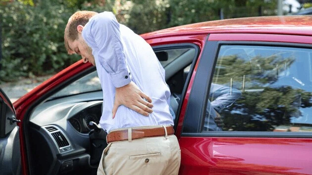 Dlouhá cesta autem bez bolesti zad? Rozhodují přestávky, obuv, ale i peněženka