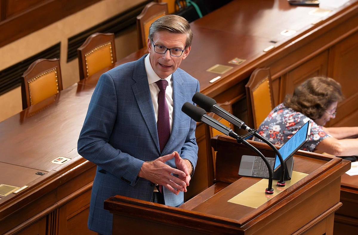 Hádka o cenu dálniční známky. Děláte díru do rozpočtu, vyčetl koalici Kupka
