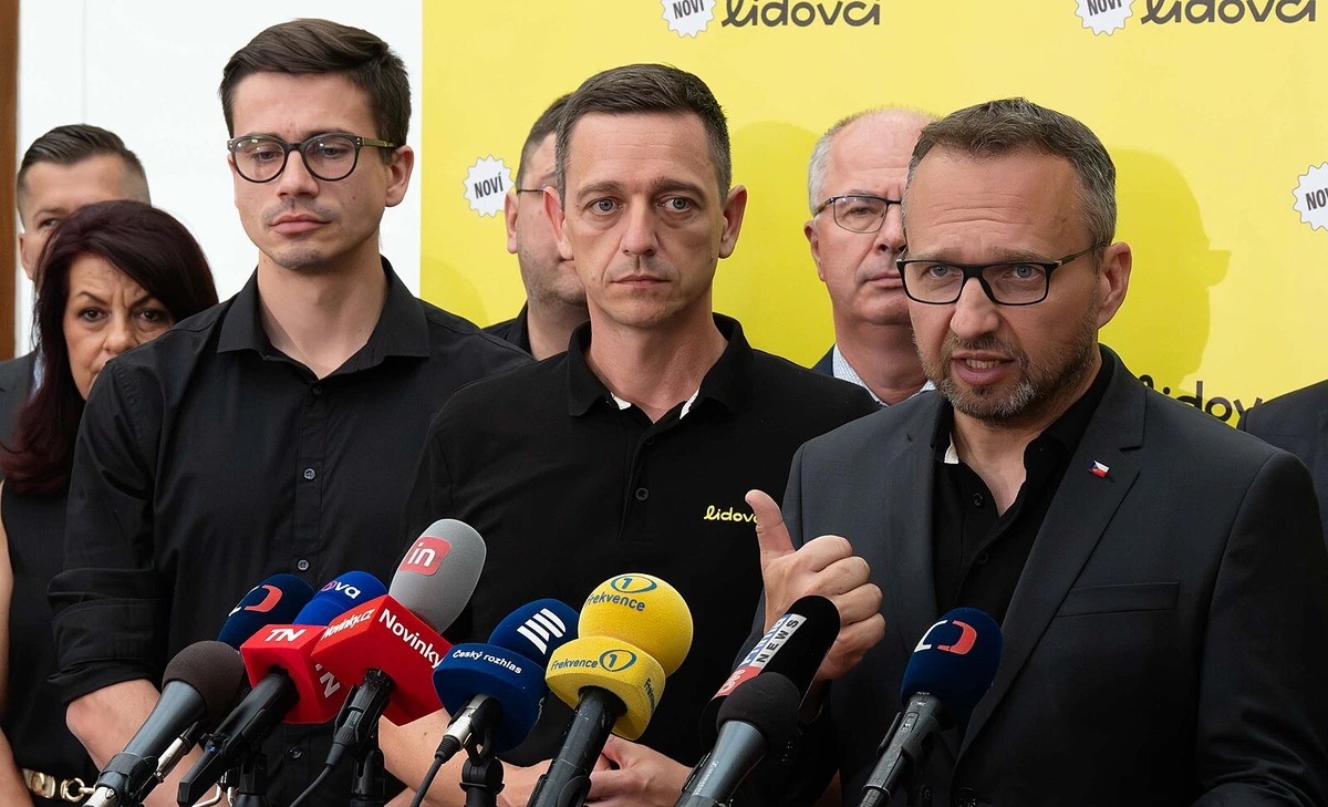 Svátky nejsou od toho, aby stát zamykal dveře obchodů. Lidovci, přestaňte lidem kecat do života
