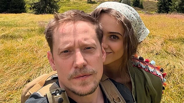 Konec manželství? Herec Štěpán Benoni ukázal fotky z výletu s mladší kolegyní