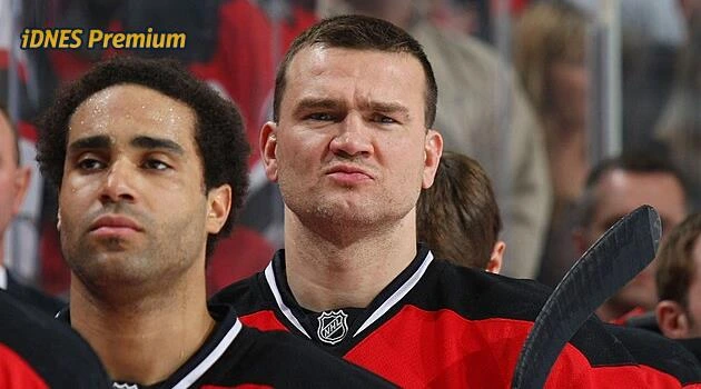 Atentát na Straku, zuřící Holík, odměna pro Sýkoru. Dějiny NHL se měnily u soudu