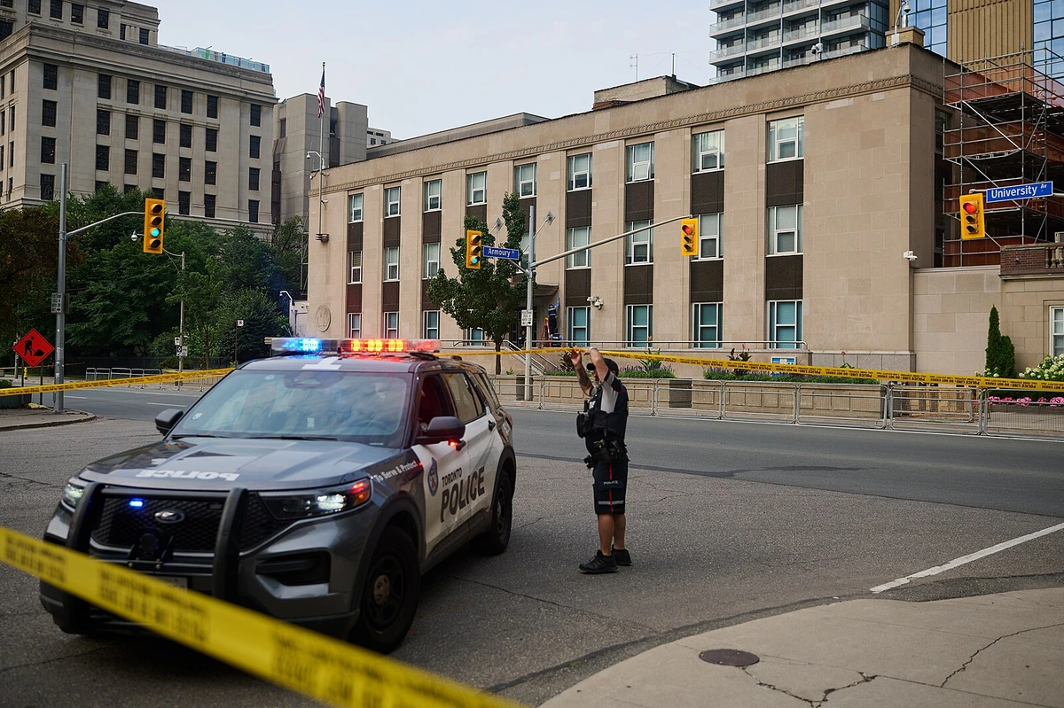Na konzulát USA v Torontu vystřelil neznámý útočník