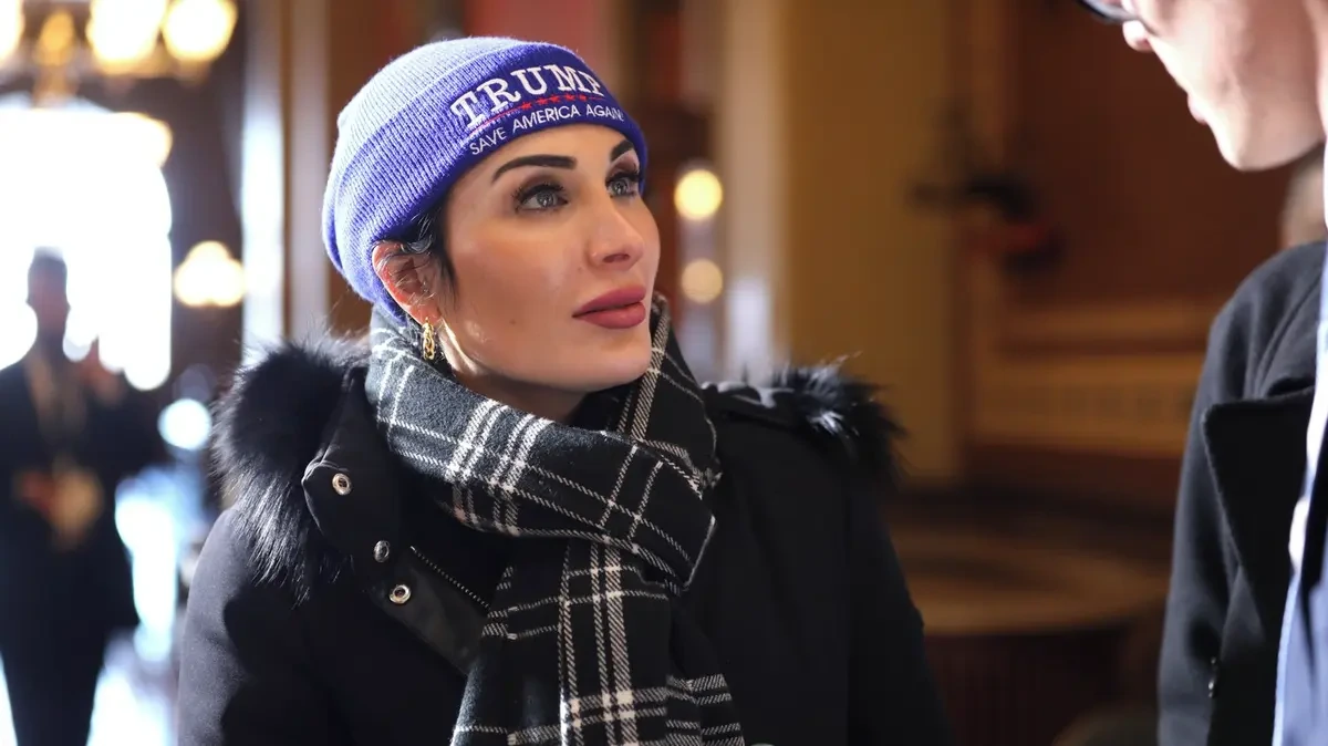 Připadám si jako blbka. MAGA influencerka otočila a navštívila Zelenského. Trump ji pochválil - Novinky