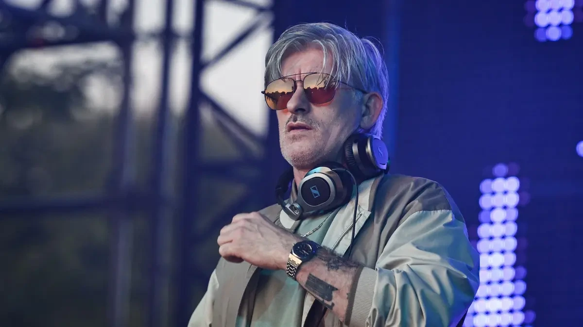 V 50 letech zemřel DJ Kavinsky - Novinky