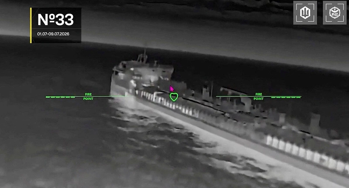 Ukrajina zasáhla dalších dvacet plavidel ruské stínové flotily, teď čistí Černé moře